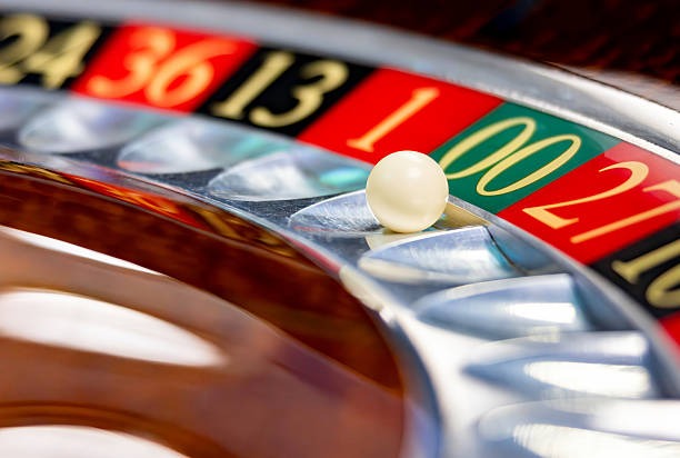 kilat 777 game menu showing Dream Number alongside Liga 1, roulette, and slot games